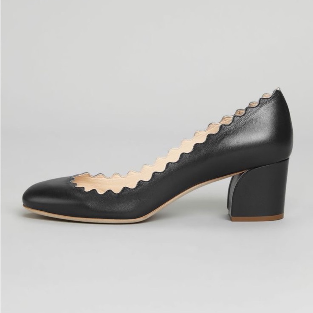 Chloe Black Scalloped pumps